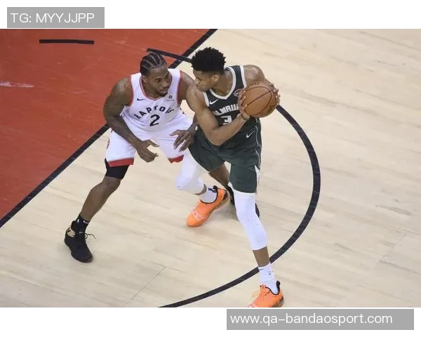 小卡强调季前赛与训练相似强调防守体系的重要性与持续打磨