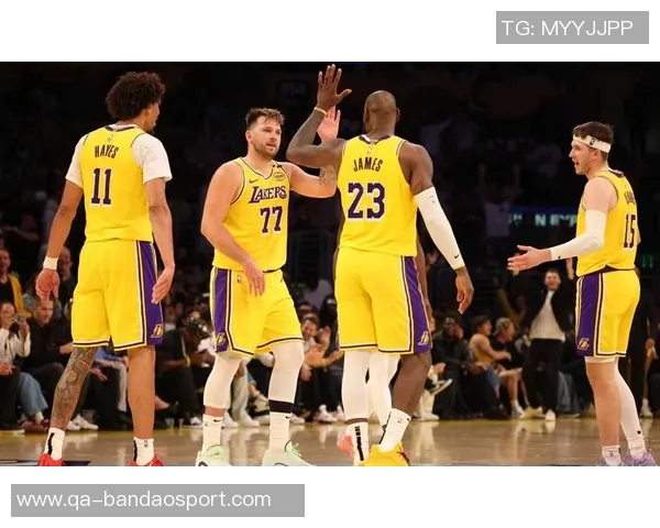 湖人防守失效詹姆斯体能透支东契奇拼尽全力难挽败局